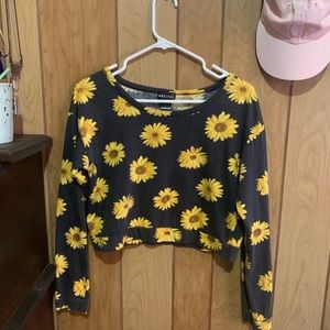 🌸 Wet Seal Sunflower Crop Top